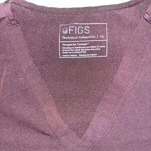 FIGS Espresso Catarina Scrub Top - Size XL